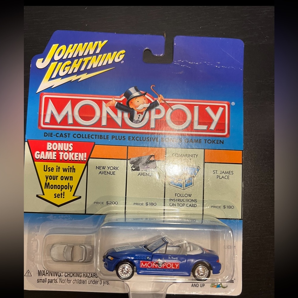 Johnny Lightning Monopoly Car. Boardwalk BMW Z-3 Convertible.